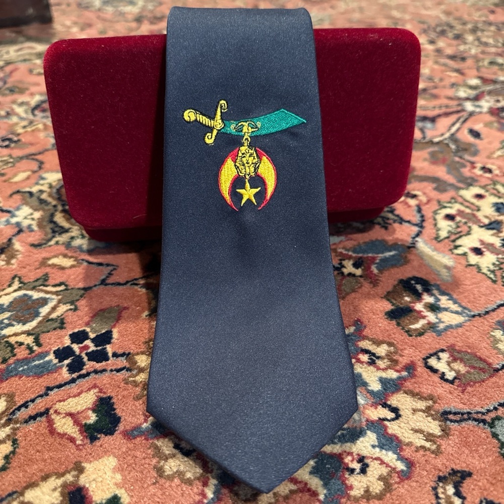 ***SOLD***Vintage Shriners Set: Tie, Swank Cufflinks, Tie Tack, Pin, and Tie
